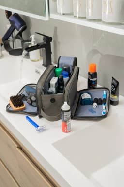 950 - Lah Toiletry Bag